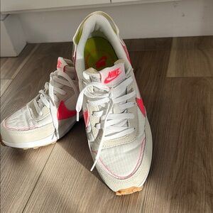 Nike Women's White and Neon Pink Sneakers